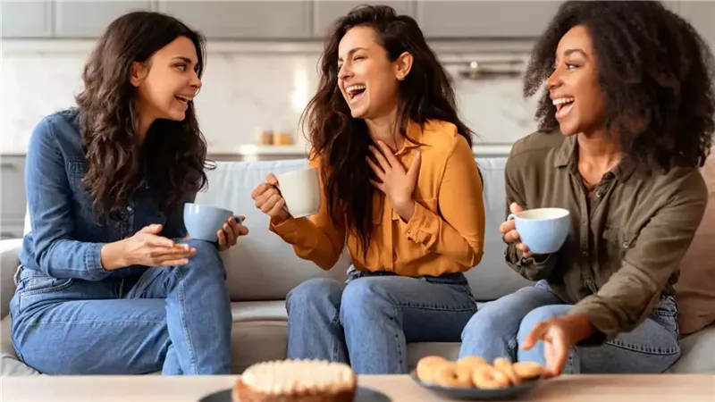 صداقات بعد الزواج و الأمومة