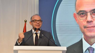 وزير الاستثمار يفتتح خط إنتاج جديد لـ«Sunsilk» بمصنع «يونيليفر مشرق» ويؤكد أهمية التوسع الصناعي وزيادة الصادرات