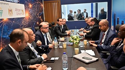 وزير الاستثمار يبحث مع رئيس «بنك التجارة والتنمية الأفريقي» تعزيز تمويل التجارة والاستثمار بالقارة