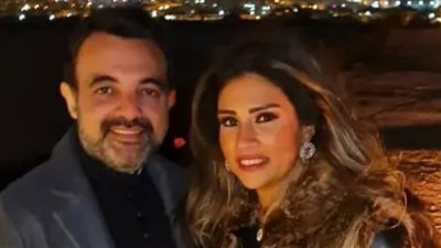 عمرو محمود ياسين يحتفي بعودة زوجته آيات أباظة إلى الشاشة بعد رحلة علاجية