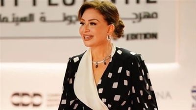إلهام شاهين تفتح النار على نجوم السوشيال ميديا: «اللجان الإلكترونية سلوك غير لائق»