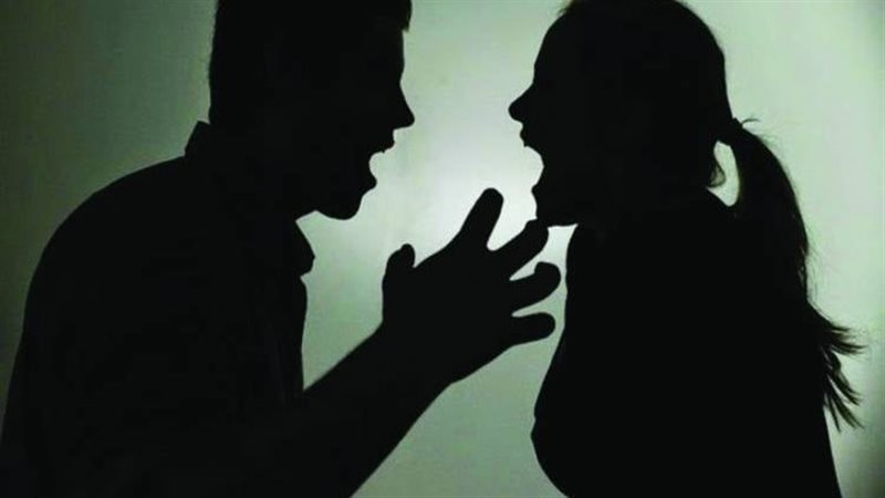 فتاة وشاب يتشاجرا في المرج