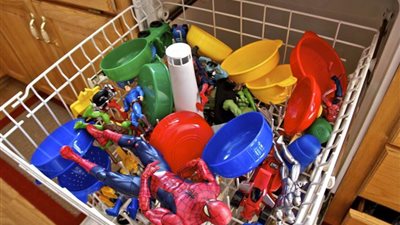 تعاون بين «سيداري والبيئة» للحد من مخاطره.. احذري البلاستيك فيه سُم قاتل