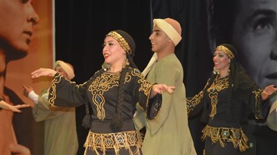 على رنة الخلخال والتنورة.. رقصات فرقة رضا تبهر أهالي بورسعيد 