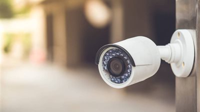 كاميرات المراقبة هوس يستبيحه الناس لفرض الوصاية.. وهذا الحل الأمثل