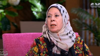 نجوى الشافعي: تدخل السيسي رفع بدل العدوى إلى 1250 جنيه.. فيديو