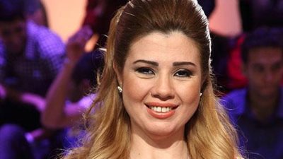 رانيا فريد شوقي: «أمي كانت بتضربني بالشبشب».. فيديو