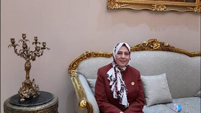 النائبة هويدا غانم: أسرتي الصغيرة تقدم لي الهدايا في عيد الأم