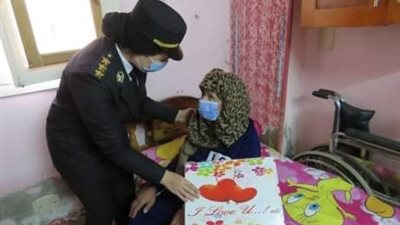 في عيد الأم| الداخلية تنظم زيارات لدور المسنات لقضاء يوم ترفيهي 