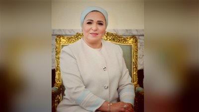  السيدة انتصار السيسي للأم المصرية : كل عام وأنتِ عظيمة ملهمة مكافحة وخير سند وعون