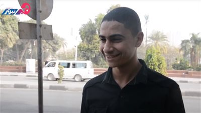 «هير نيوز» تُشارك الفتيات الاحتفال بعيد الأم.. وشباب: «ماشيين ببركة دعاها».. فيديو