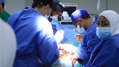 الرعاية الصحية: إجراء 525 عملية جراحية فائقة الدقة للمنتفعين بالإسماعيلية