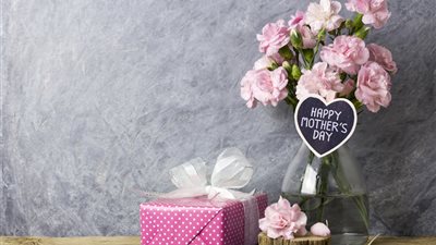 عيد الأم 2021 | «هتجيب هدية لأمك ولا حماتك»؟ ردود صادمة من الرجال.. فيديو