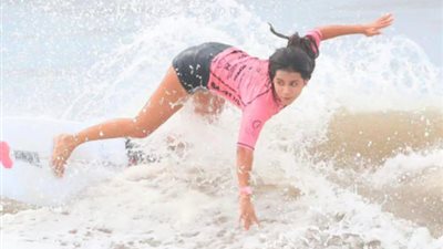 البرق يخطف روح لاعبة الألواح الشراعية كاثرين دياز