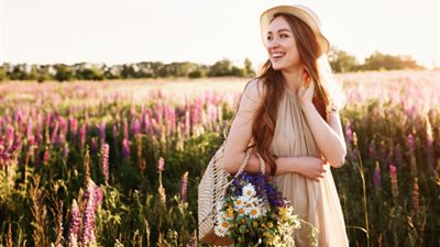 نمط حياة المرأة برج الثور.. ألوانها المفضلة الوردى والأخضر وتتجنب الأصدقاء