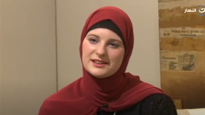 عايز شاي.. هولندية متزوجة بمصري تكشف أسباب مشاجرتها معه.. فيديو