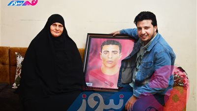 في شهر المرأة| «هير نيوز» تقضي يومًا مع والدة محمد عبد الوهاب.. فيديو