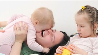 علشان ميبقاش متدلع.. 11 نصيحة للأمهات الجدد لتربية الأبناء