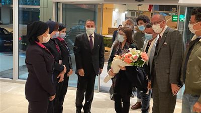 ماجدة الرومي في مصر لإحياء حفل غنائي كبير.. ومطار القاهرة يستقبلها بالورود