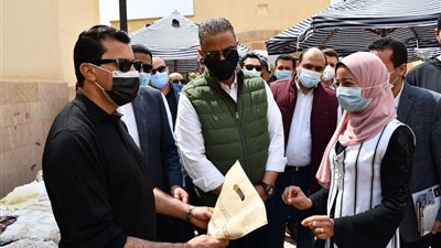 افتتاح معرض الحرف اليدوية والتراثية لشباب الفيوم فى نادى الزهور (صور)