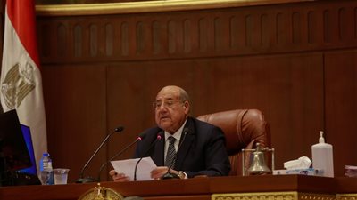 رئيس مجلس الشيوخ ناعيا ضحايا حادث تصادم قطاري سوهاج: 