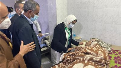 حادث قطاري سوهاج| وزيرة الصحة: جميع المصابين بالمستشفيات يتلقون العلاج