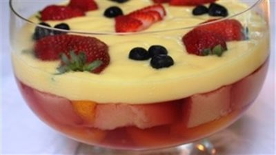 طريقة عمل الكاسترد بالجيلي والفواكه في دقائق