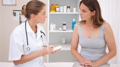 لـ«الفتيات».. ما هو الفحص الطبي قبل الزواج وما أهميته؟.. مُتخصصة تُجيب