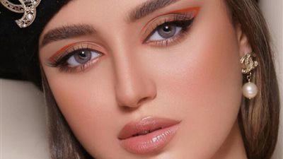 موضة عيون ربيع 2021.. أفكار جريئة بينها العين الترابية والبني المنحوت 