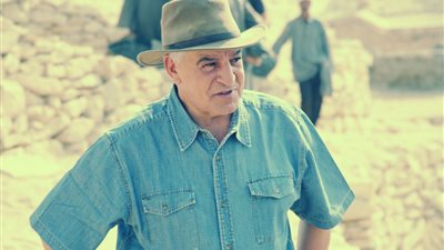 «حواس» يكشف علاقة لعنة الفراعنة بـ«حادث قطاري سوهاج».. فيديو