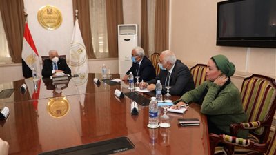 «شوقي» يستعرض تطوير العملية التعليمية.. و«اليونسكو»: مستعدون للتعاون معكم