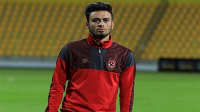 صلاح محسن وزوجته يحتفلان بعيد ميلاد نجلهما.. صور