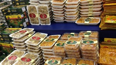 التموين تستقبل رمضان 2021 بشوادر السلع.. واستيراد 550 ألف طن قمح وزيت ولحوم