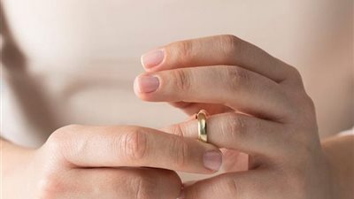 كريمة لـ محكمة الأسرة: «جوزي عاوز يحرمني من التعليم»