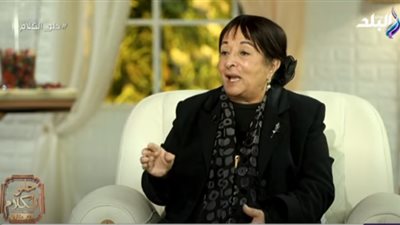 سميرة عبدالعزيز: تزوجت في تونس «عرفيا» قبل توثيقه رسميًا.. فيديو