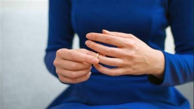 أماني بعد 3 أيام جواز تطلب الخلع: «اتهمني في شرفي»