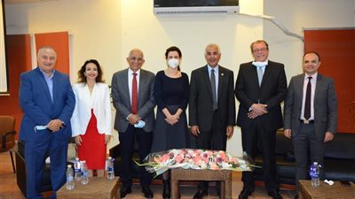 افتتاح أعمال التجديد بوحدة طب الأم والجنين بالقصر العيني القديم