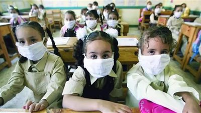 «كارثة جيل» تهدد التعليم عالميًا.. كورونا يغلق نصف المدارس