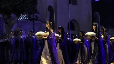 مصممة أزياء موكب المومياوات: استغرقنا 6 أشهر.. ودراسة التاريخ الفرعونى ساعدتنا (فيديو)