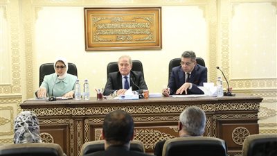 «زايد»: وفرنا وسائل تنظيم الأسرة بالمجان.. وبرلماني يرد: «شكرًا لما فعلتيه مع كورونا»