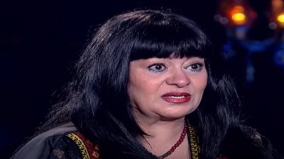 فريدة سيف النصر بعد وفاة والدتها: ادعوا لأخي