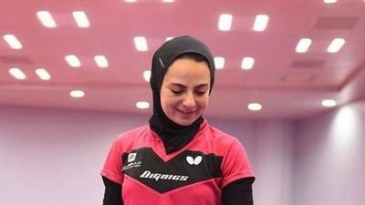 اليوم العالمي لتنس الطاولة.. دينا مشرف تحتفل بـ«طاولة ومضرب»