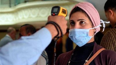 طبيب بالعزل: مصر دخلت موجة كورونا الثالثة والرابعة معًا