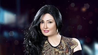 غادة عبد الرازق تُفاجئ متابعيها بـ«فيديو غريب»