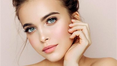 وصفة سحرية للحفاظ على توهج البشرة والحماية من حب الشباب.. تعرفي عليها