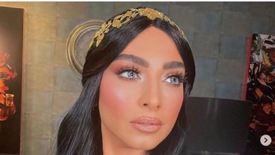 بـ« نيولوك »غريب.. روجينا: « فدوة يا عمري » قريبًا (صور)