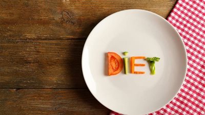 ازاي أخس في رمضان؟.. استشاري تغذية يُجيب.. فيديو