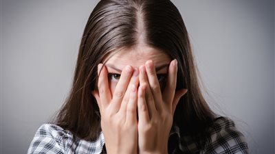 أشهر 3 أمراض نفسية تُعاني منها السيدات.. فيديو