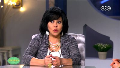 إسعاد يونس تروّج لبرنامجها في رمضان برقصة مُثيرة.. فيديو