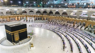 إقامة صلاة التراويح مُخففة في المسجد الحرام 